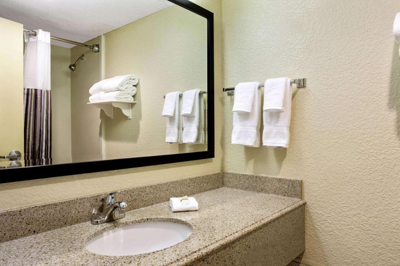 La Quinta By Wyndham Armonk Westchester Cnty Apt Kültér fotó